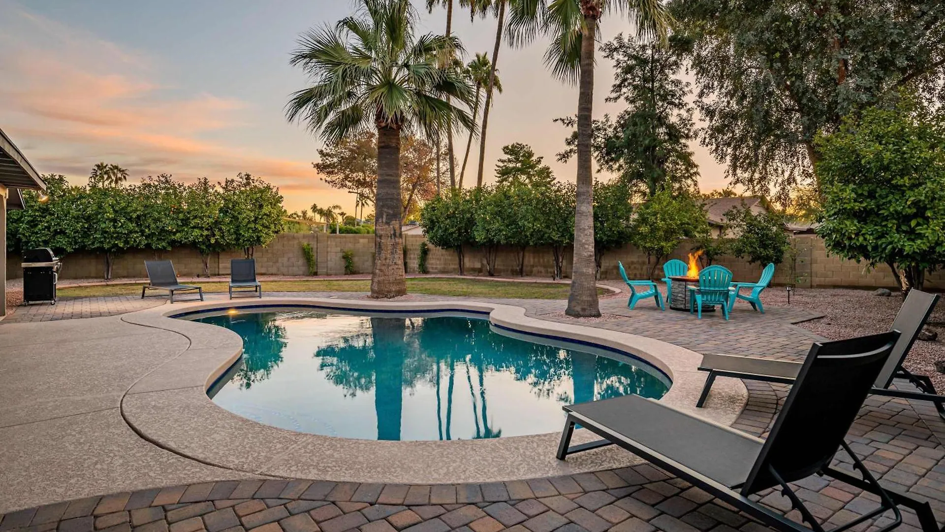 Art Deco Oasis - Vintage Charm Pool Firepit Bbq Vila Phoenix